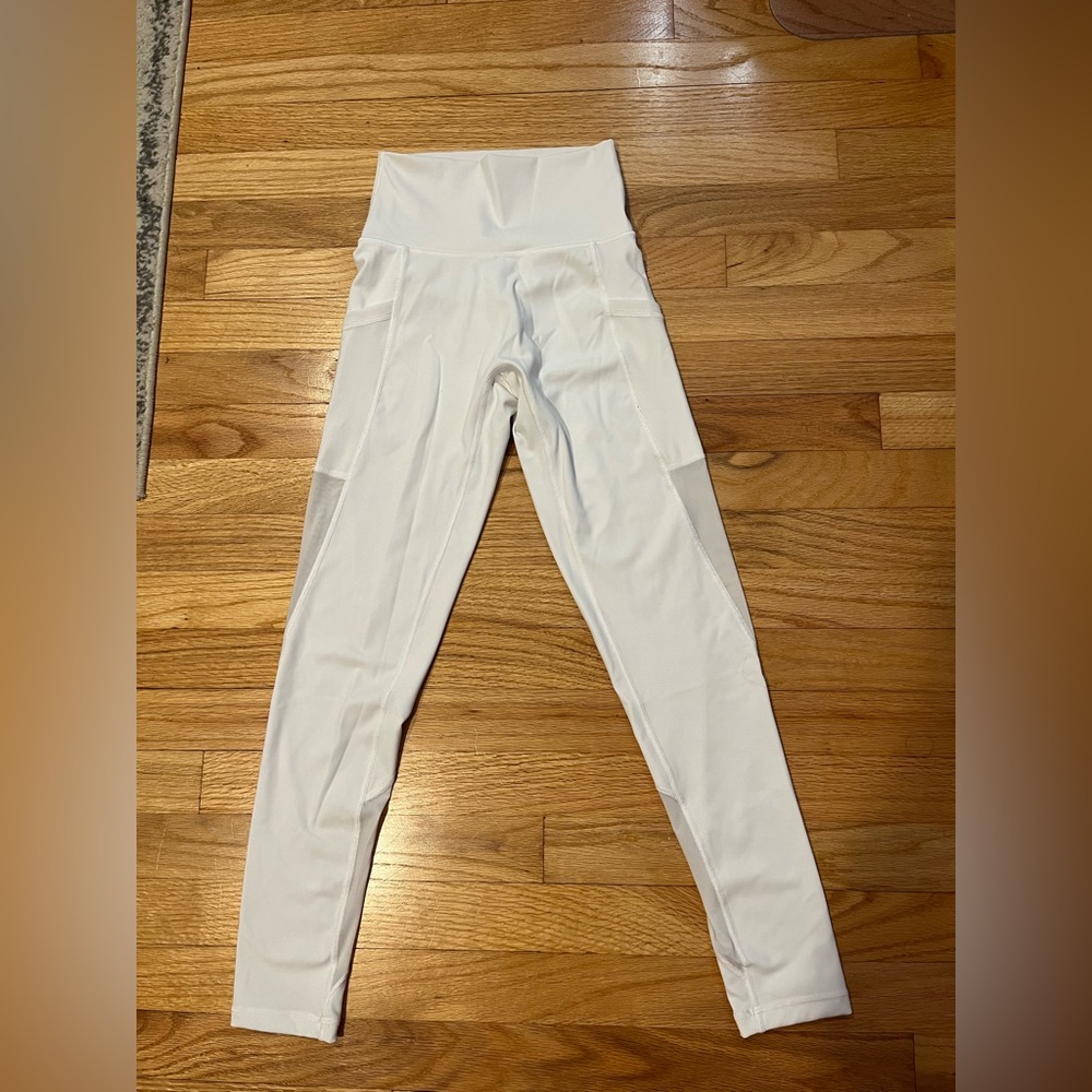 Size small, white aerie leggings